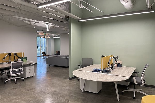 10635SantaMonicaBlvd145WSte0012