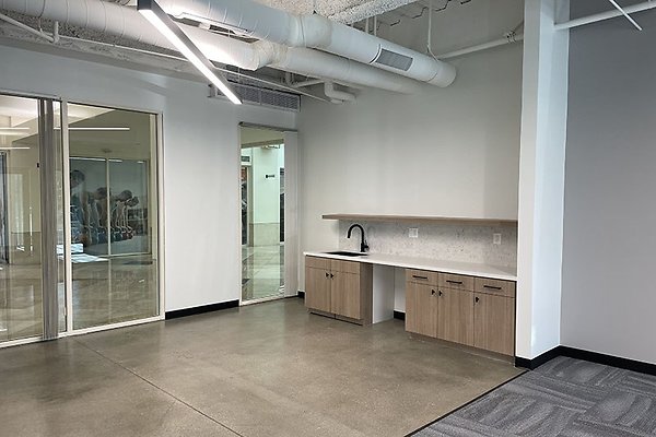 10635SantaMonicaBlvd135WSte0008