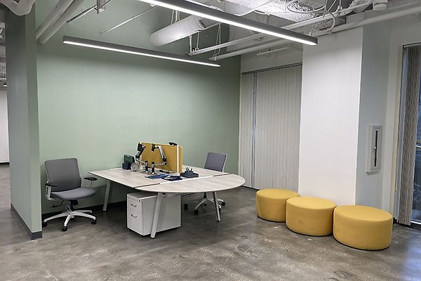 10635SantaMonicaBlvd145WSte0011