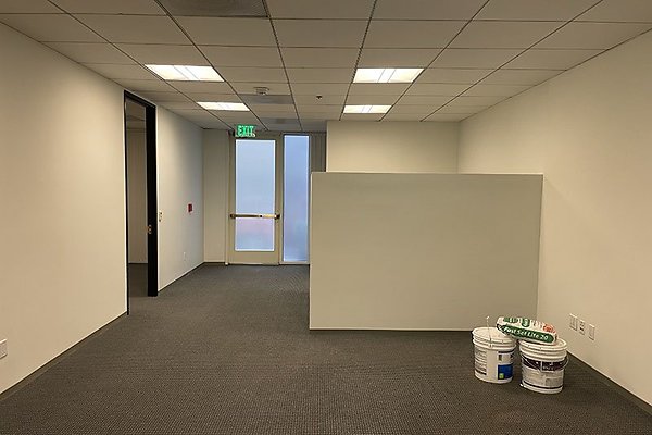 10635SantaMonicaBlvd160WSte0003