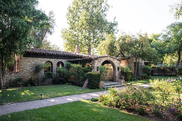 Garden &amp; Sittingbull Rear