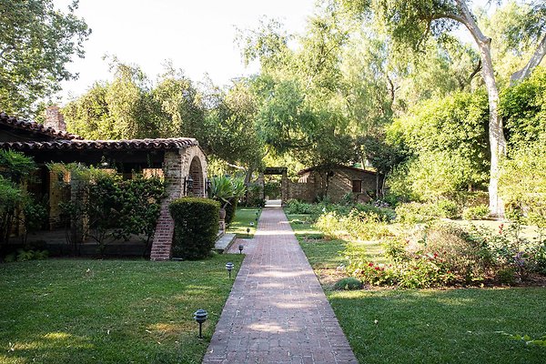 Garden &amp; Sittingbull Rear(1)