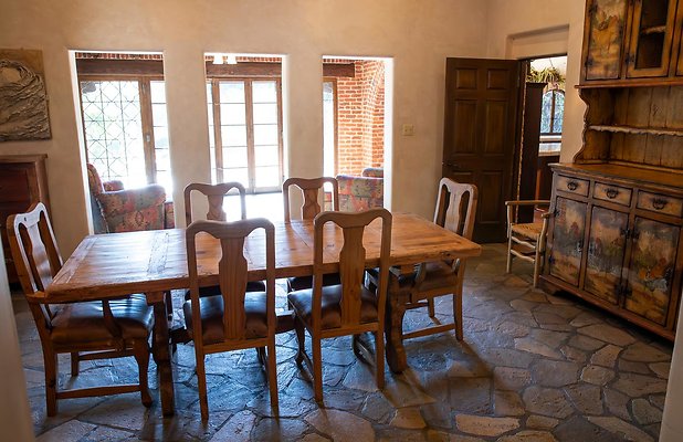 Sittingbull Dining Room