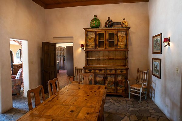 Sittingbull Dining Room(1)