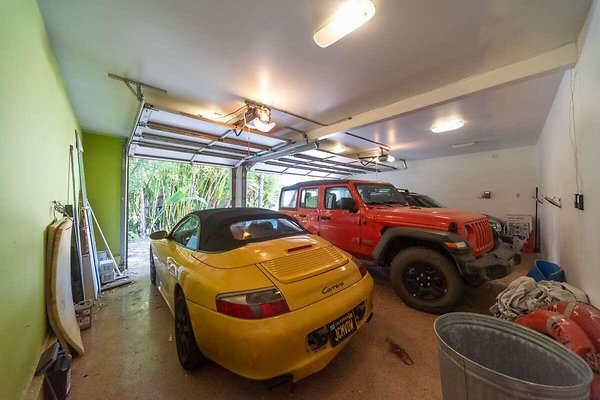 13852 garage 2