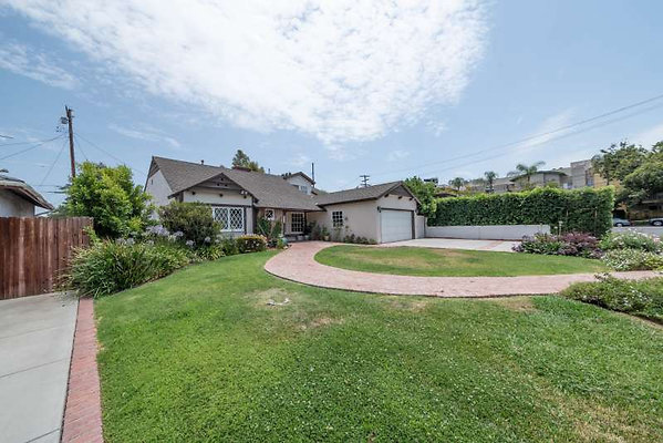 CAST ShermanOaks 11136