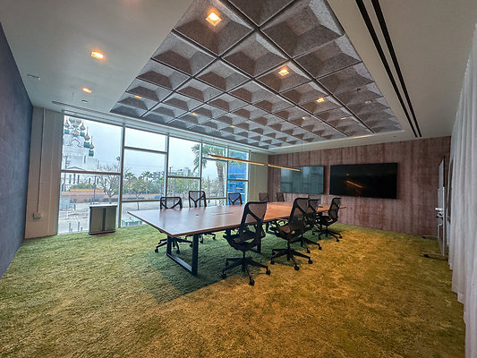 UNIVERSAL-C208-LA-76