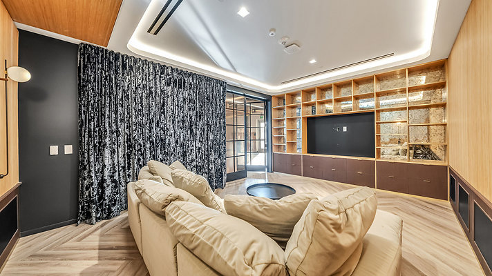 UNIVERSAL-C208-LA-13