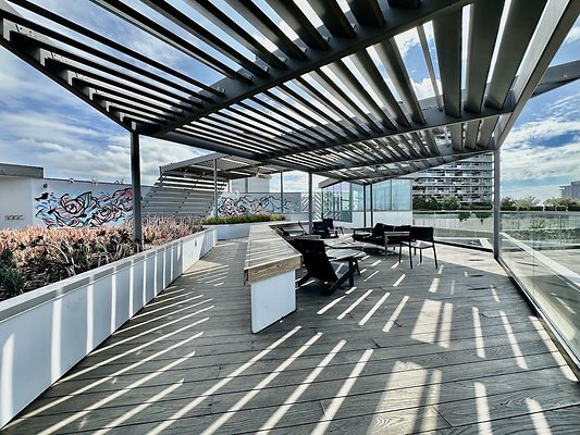 WESTSIDE LOCATIONS 153