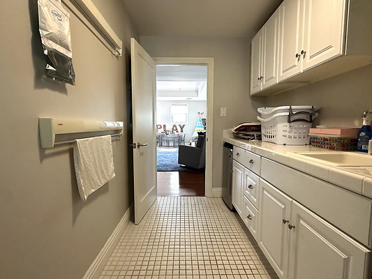 UNIVERSAL-CW179-CHV-82