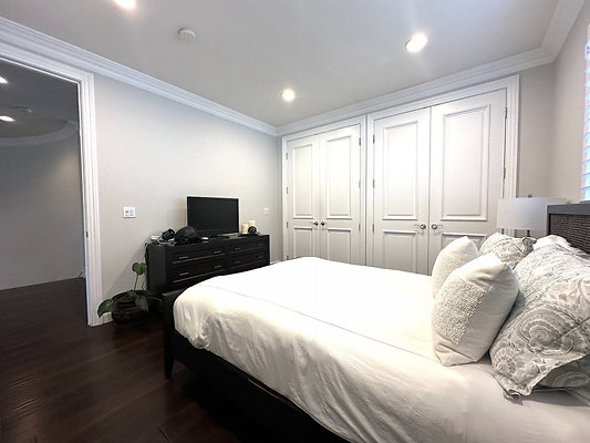 UNIVERSAL-CW211-CHV-83