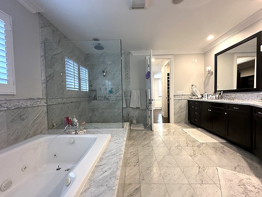 UNIVERSAL-CW211-CHV-100