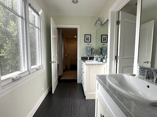 UNIVERSAL-CW183-CHV-79