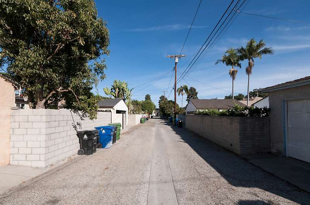 10835 alley 1