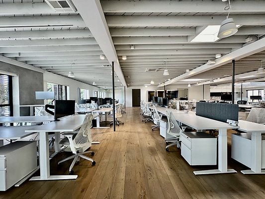 WESTSIDE LOCATIONS 153