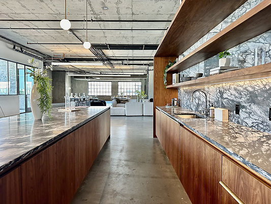 UNIVERSAL-CW464-SM-81