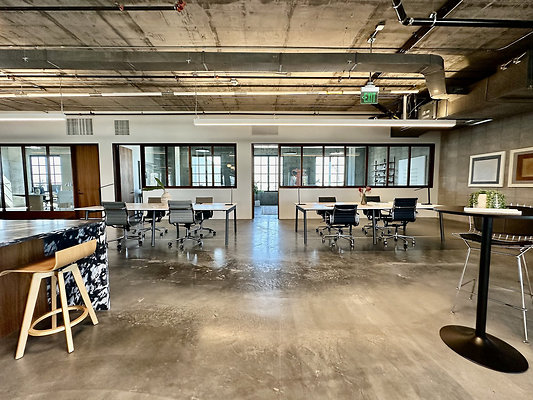 UNIVERSAL-CW464-SM-83