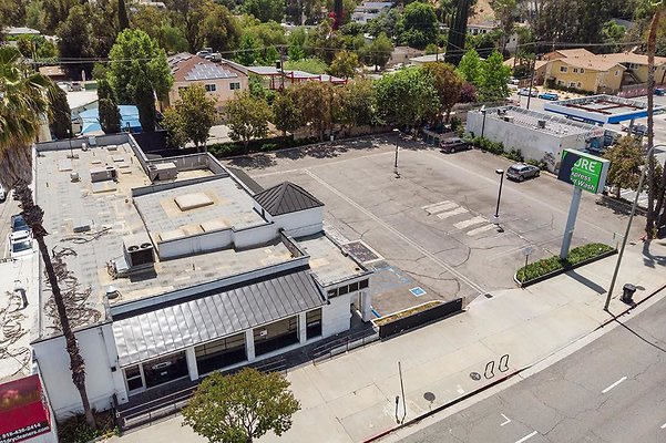 KL 21326-WoodlandHills-030