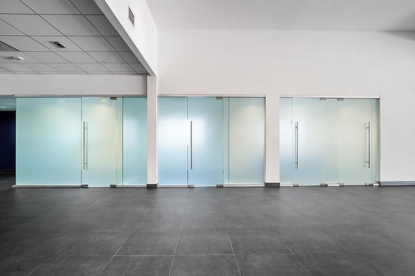 KL 21326-WoodlandHills-019