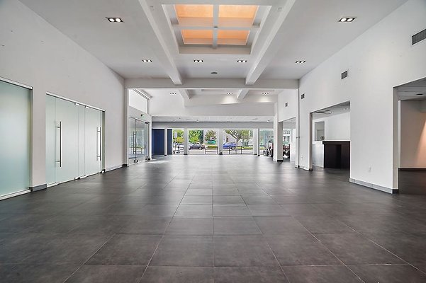 KL 21326-WoodlandHills-023