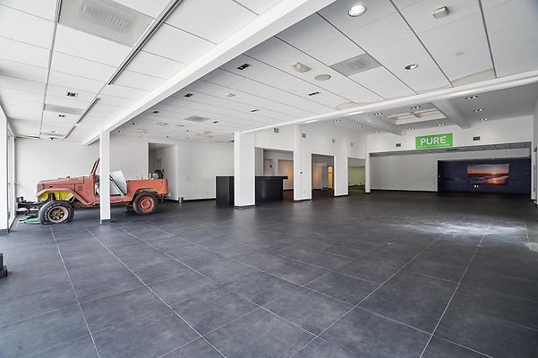 KL 21326-WoodlandHills-09