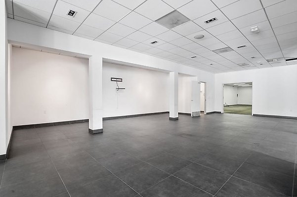 KL 21326-WoodlandHills-016