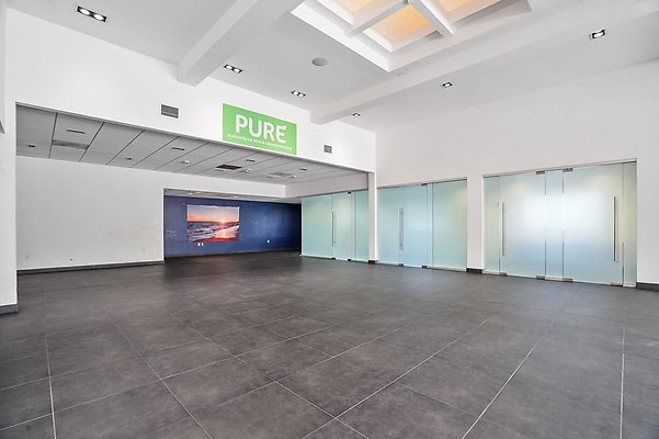 KL 21326-WoodlandHills-017