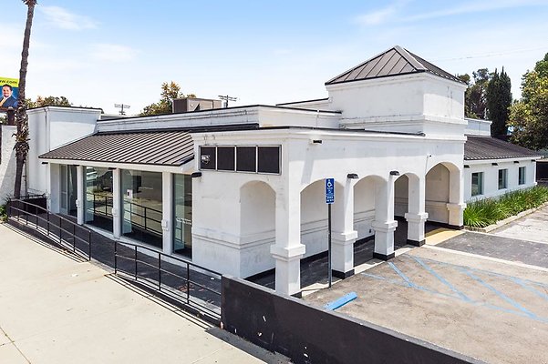 KL 21326-WoodlandHills-04