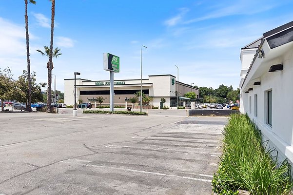 KL 21326-WoodlandHills-03