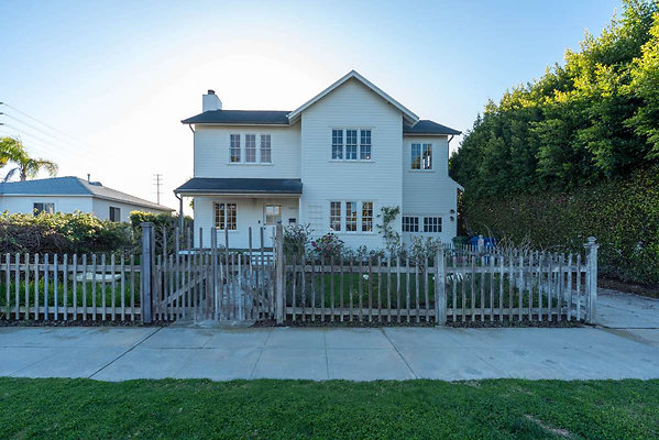 CAST LosAngeles 13126