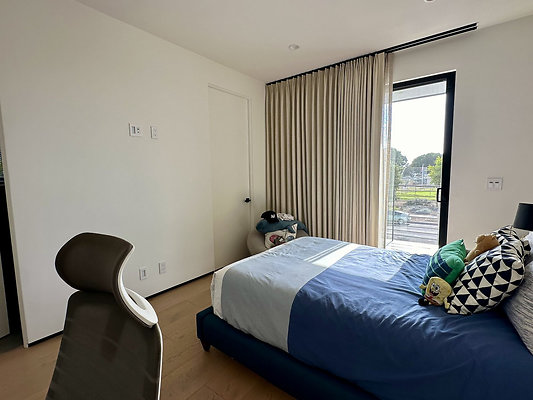 UNIVERSAL-CW164-MRV-83