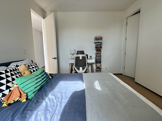 UNIVERSAL-CW164-MRV-82