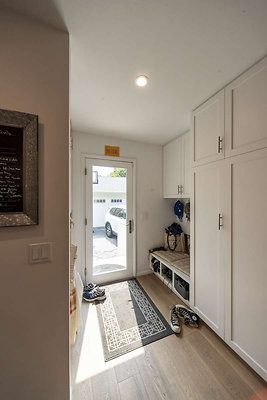 13797 mudroom 1