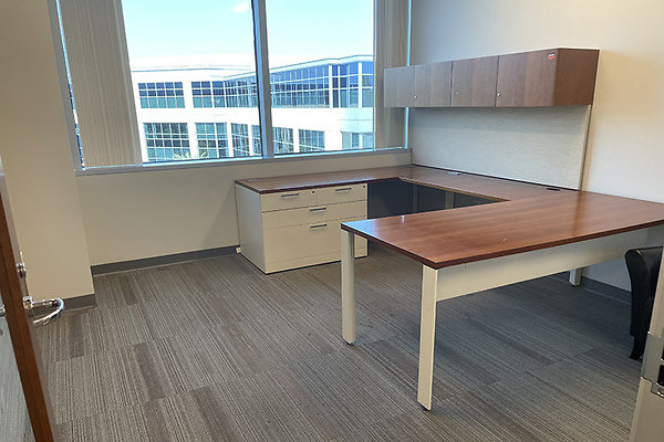 600Suite21215bldg0036