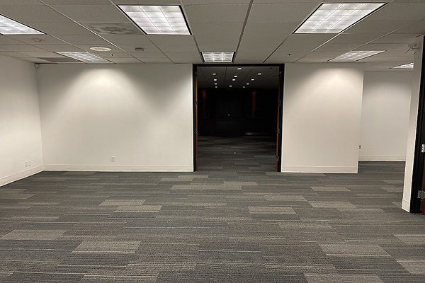 21860SBurbank300ste0010