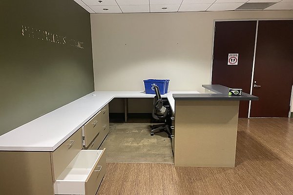 21860Burbank120SSte0003