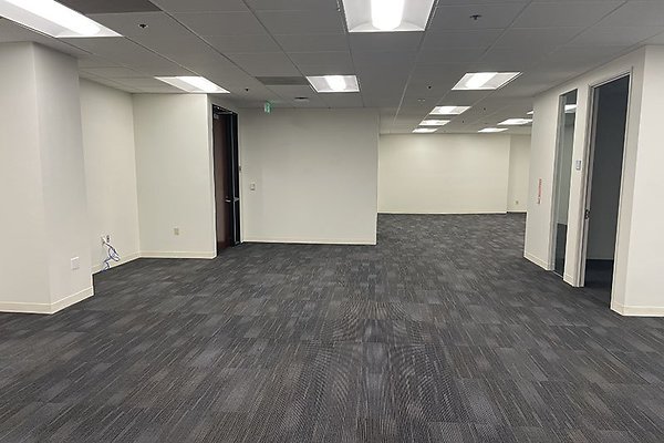 21820Burbank175SSte0012