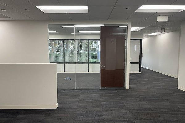 21820Burbank175SSte0001