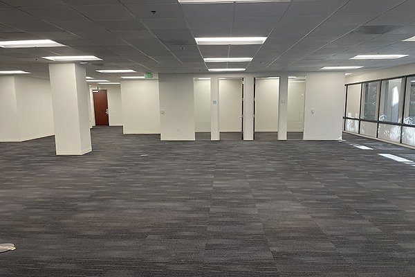 21820Burbank175SSte0018