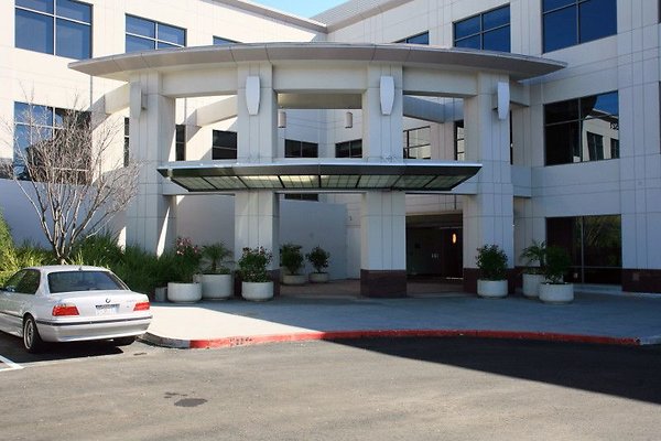 729A Front Ext Entrance 0066 1