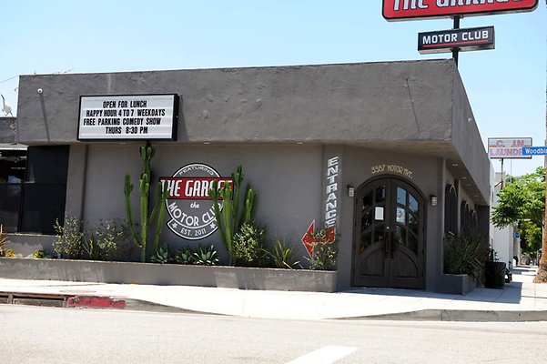 Garage cheviot hills