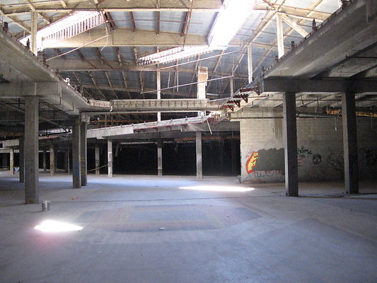 Hawthorne Mall 011