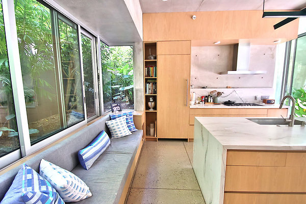 UNIVERSAL-CW043-VEN-45