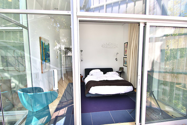 UNIVERSAL-CW042-VEN-106