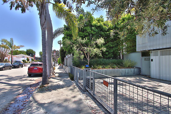 UNIVERSAL-CW042-VEN-143 UNIVERSAL-CW042-VEN-143