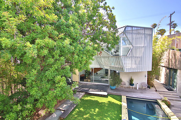 UNIVERSAL-CW042-VEN-138 UNIVERSAL-CW042-VEN-138