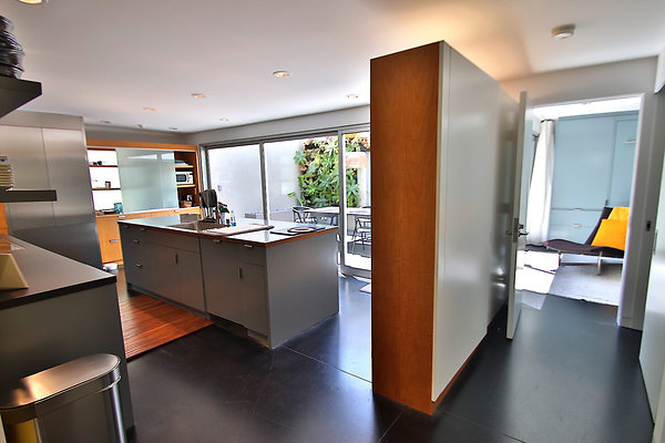 UNIVERSAL-CW042-VEN-66