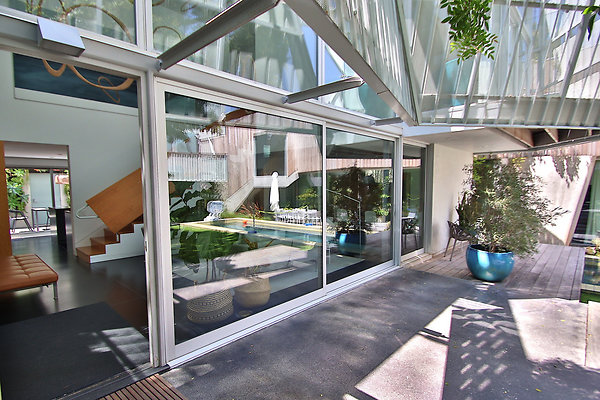 UNIVERSAL-CW042-VEN-37