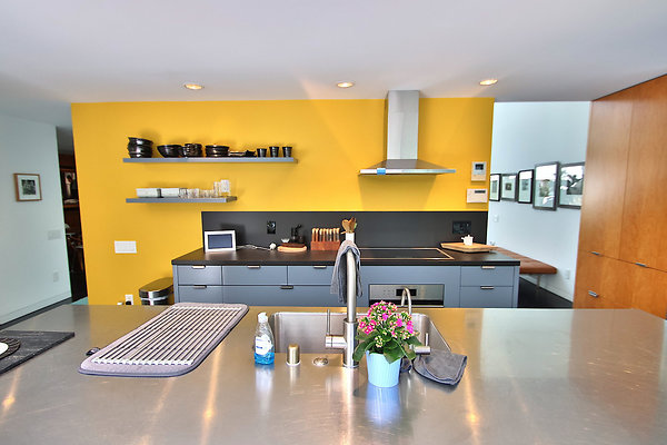 UNIVERSAL-CW042-VEN-82