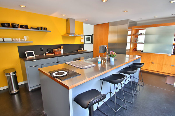 UNIVERSAL-CW042-VEN-68